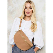 elie-beaumont-large-sling-bag---camel-tan-34433344