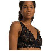 hanro-moments-lace-soft-cup-bra---black-35928072