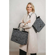 elie-beaumont-large-tote-bag---black-chevron-35930448